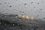 Moto sous la pluie